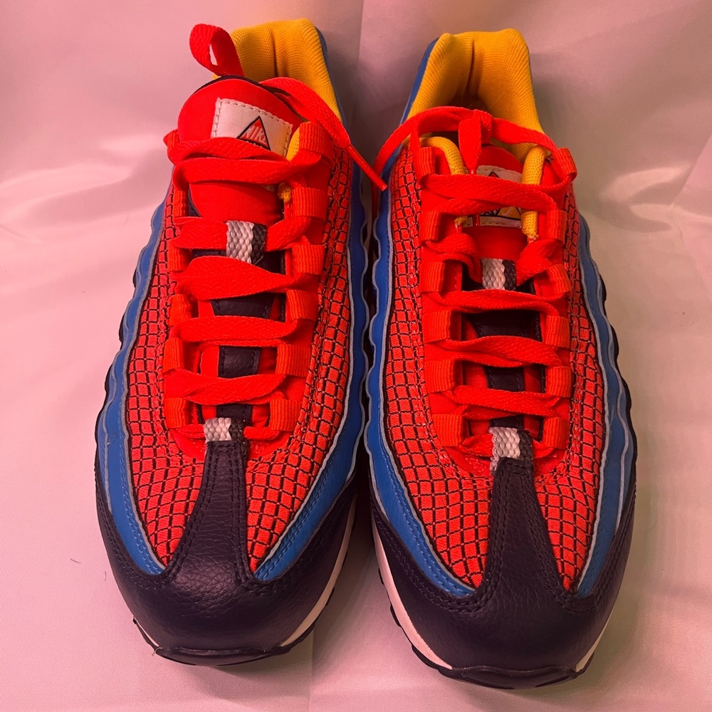 Air max 95 Kids Red and Blue Sneakers 7y